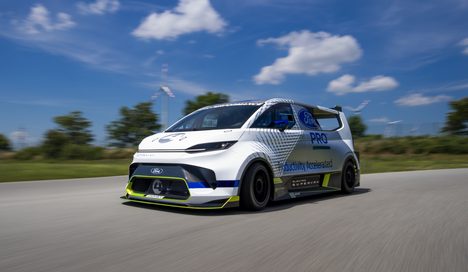 Ford Pro Electric SuperVan - Foto eines Ford Concept-Cars