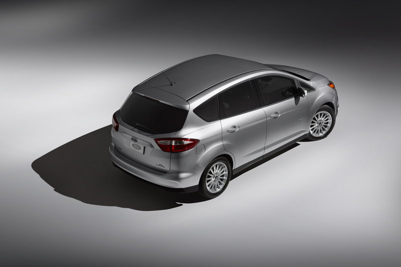 fordcmaxhybrid04.jpg