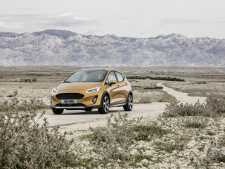 fordfiesta2016active34frontbeauty03.jpg