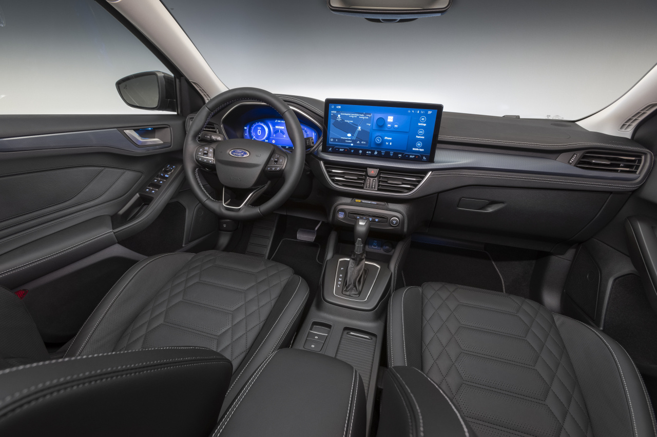 2021fordfocusactiveinterior04.jpg