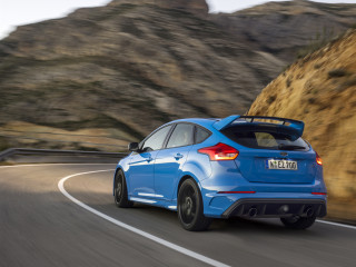 ford2016focusrs09.jpg