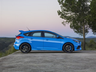 ford2016focusrs19.jpg