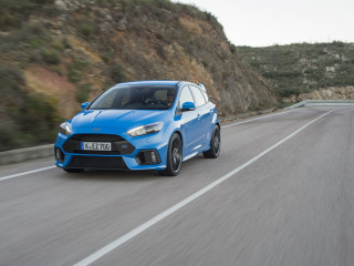 ford2016focusrs30.jpg