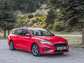 2018fordfocusstlinered10.jpg