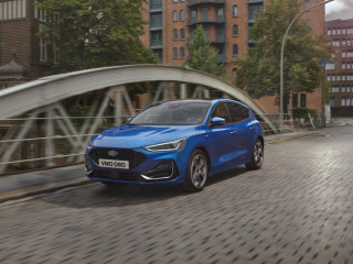 2021fordfocusstlineoutdoor01.jpg