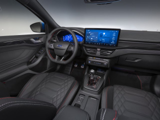 2021fordfocusstlineinterior04.jpg