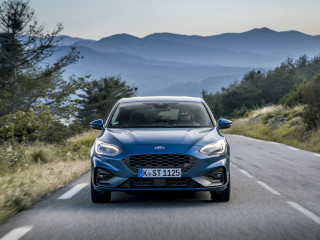 ford2019focusstperformanceblue14.jpg