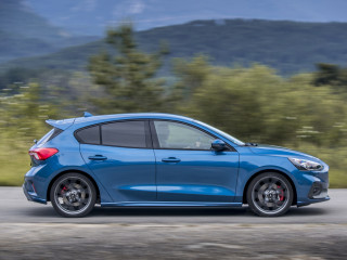 ford2019focusstperformanceblue19.jpg