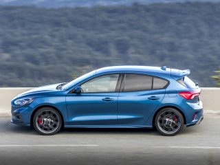 ford2019focusstperformanceblue21.jpg