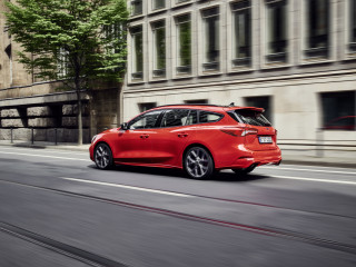 2019fordfocusstwagon02.jpg