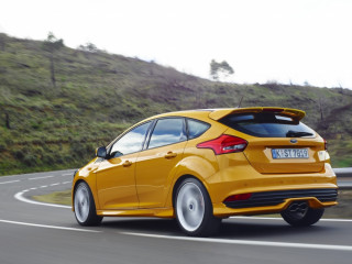 fordfocusst33.jpg