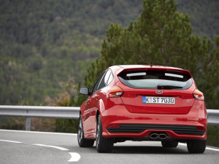 fordfocusst48.jpg