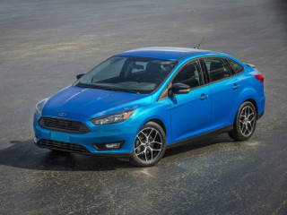 fordfocus4tuerer2.jpg