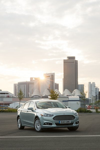 fordpocelectrfusionhybrid08.jpg