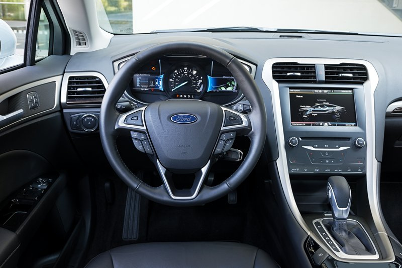 fordpocelectrfusionhybrid14.jpg