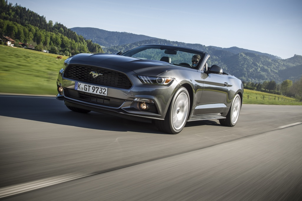 fordmustanggtconvertible.jpg