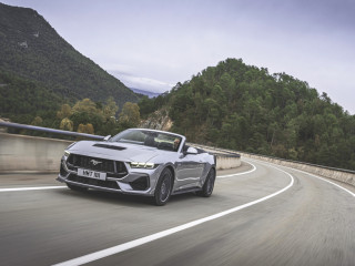 2024fordmustangconvertible10.jpg