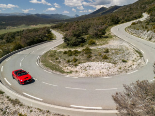 2024fordmustangcabrioletracered5.jpg