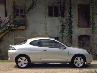 fordpumahatchback3dr01.jpg