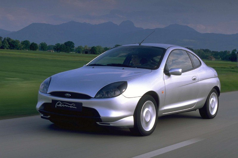 fordpumahatchback3dr06.jpg