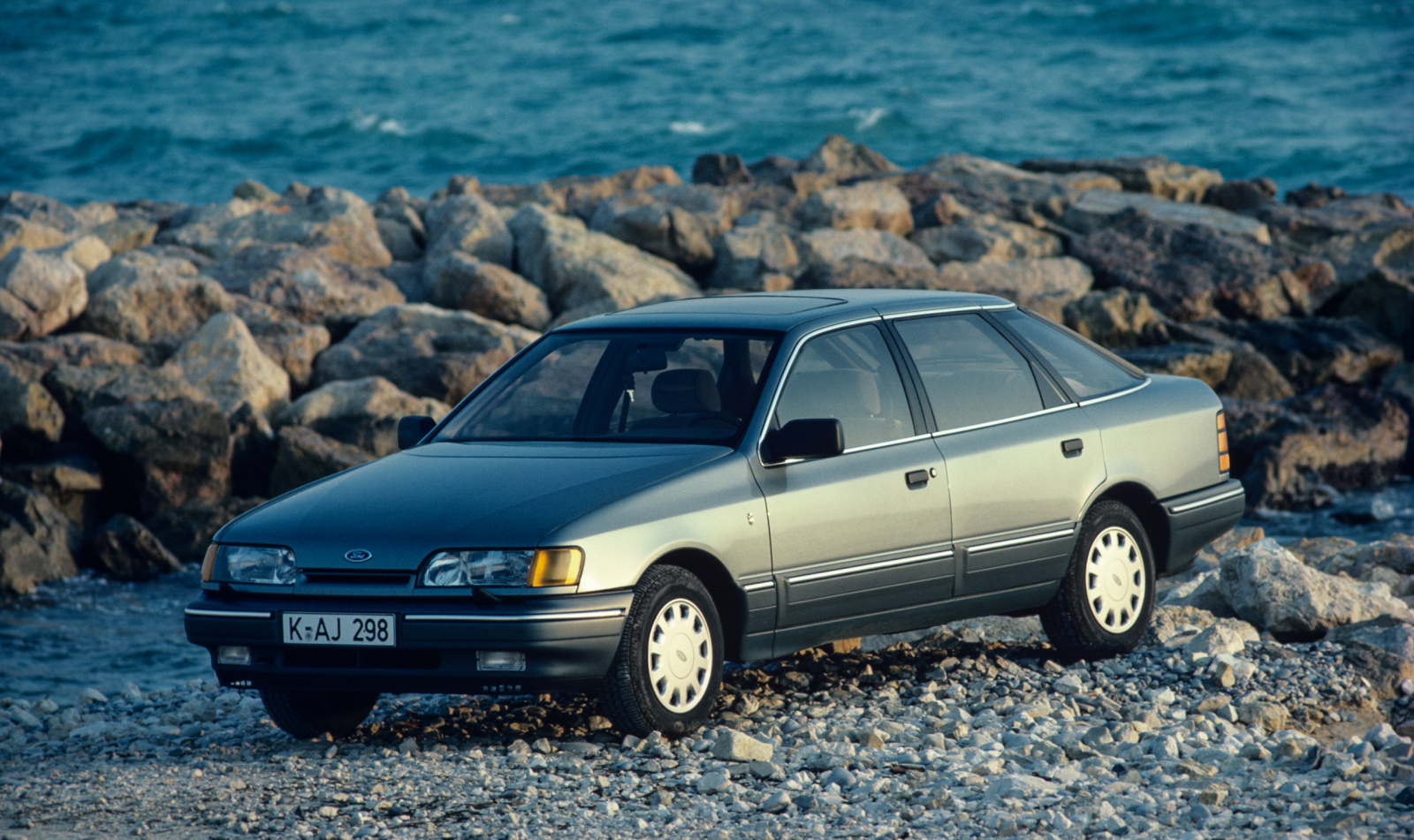 Ford Scorpio Fließheck (1985) - Foto eines Ford PKW-Modells