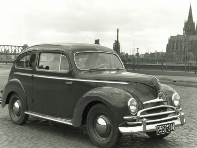 Ford Taunus de Luxe (1951) - Foto eines Ford PKW-Modells