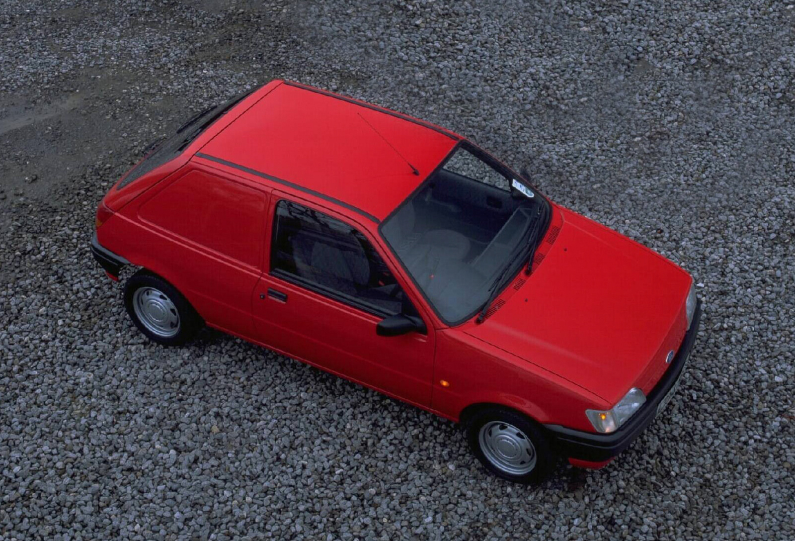 Ford Fiesta Van (1989) - Foto eines Ford Nutzfahrzeug-Modells