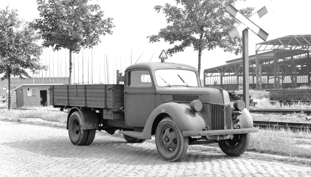 Ford V-3000-S (1941) - Foto eines Ford LKW/Bus-Modells