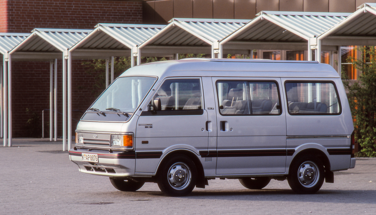 Ford Econovan XLT Bus (1986) - Foto eines Ford Nutzfahrzeug-Modells