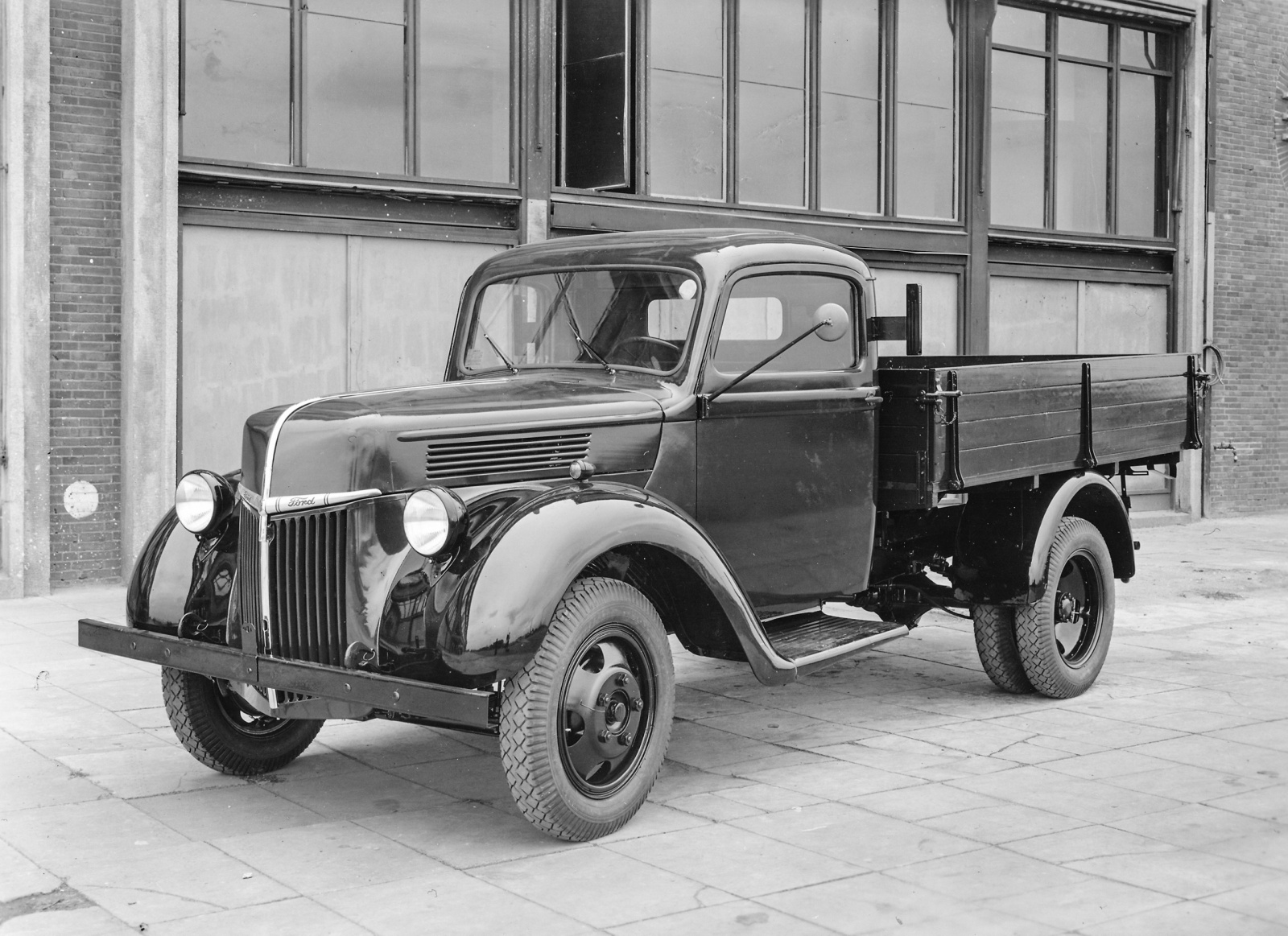 Ford 1,5-2 Tonner Schnell-Lastwagen (1949) - Foto eines Ford LKW/Bus-Modells