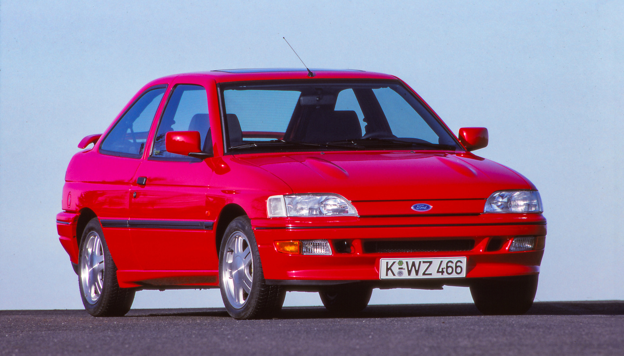 Ford Escort RS 2000 (1991) - Foto eines Ford PKW-Modells