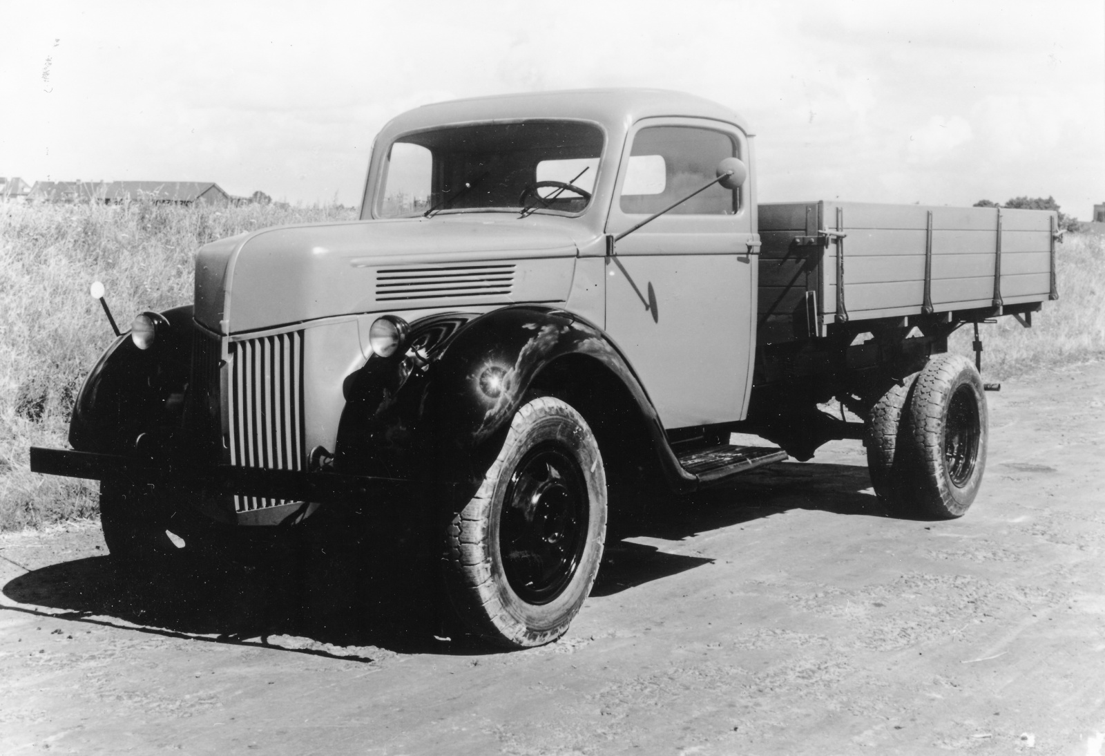 Ford Lastwagen 4-Zylinder (1945) - Foto eines Ford LKW/Bus-Modells
