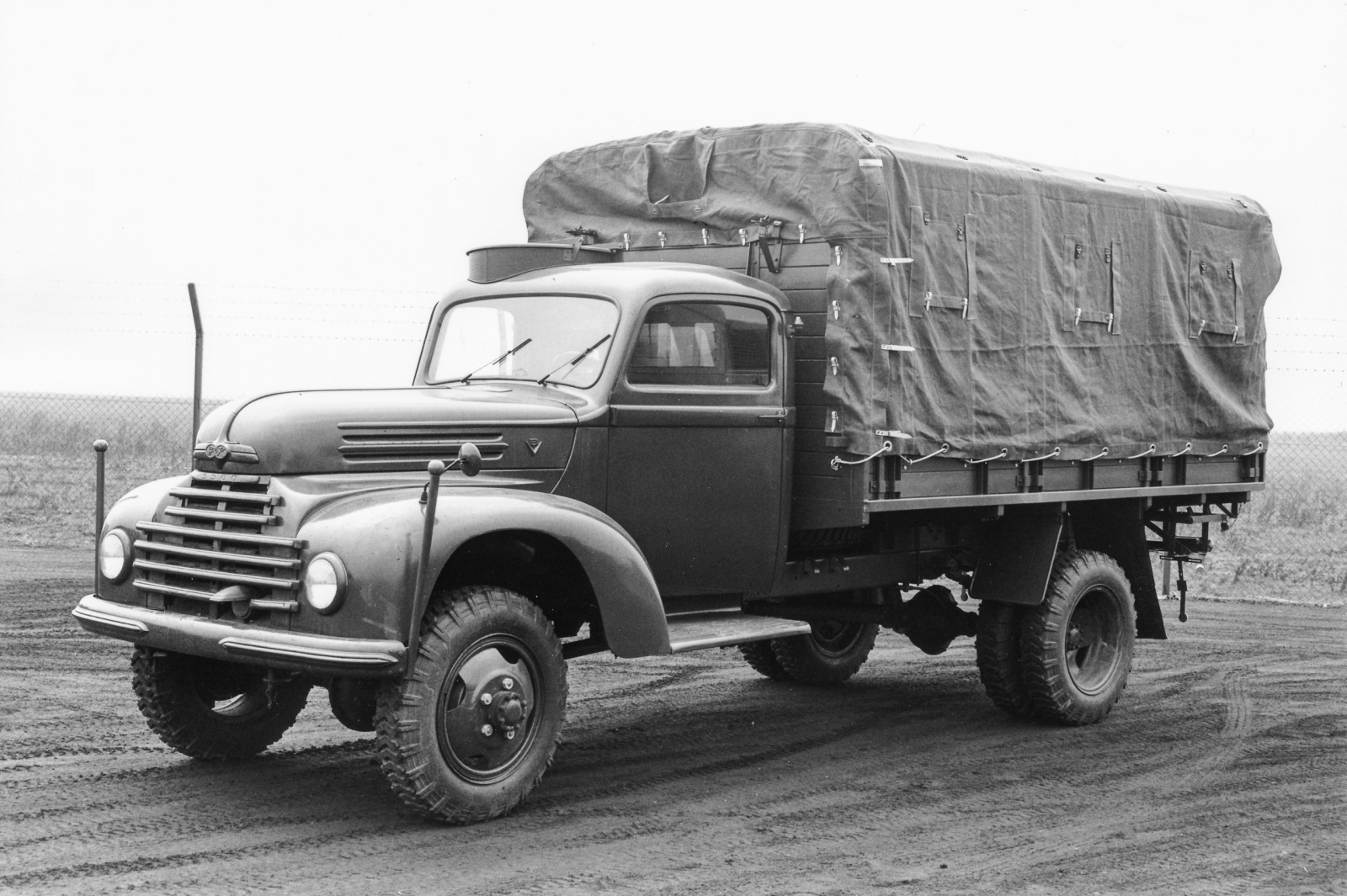 Ford FK 3500 V8 / Ford FK 3500 D (1952) - Foto eines Ford LKW/Bus-Modells