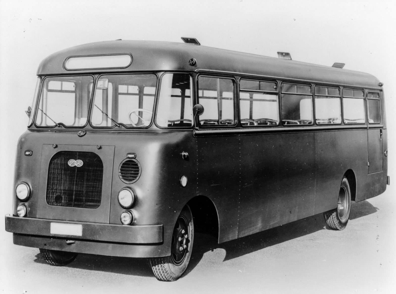 Ford G490B NATO-Bus (1955) - Foto eines Ford LKW/Bus-Modells