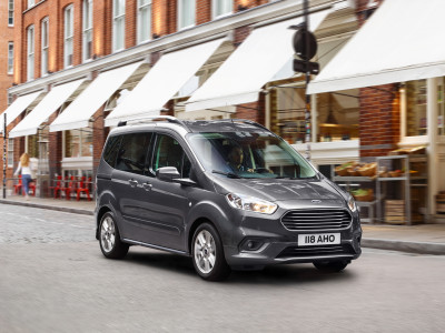 Ford Tourneo Courier (2018) - Foto eines Ford Nutzfahrzeug-Modells