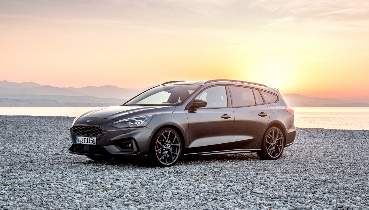 Ford Focus ST Turnier (2019) - Foto eines Ford PKW-Modells